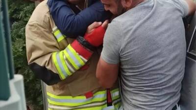 Hatay’ın Belen ilçesinde meydana gelen trafik kazasında iki otomobil kafa