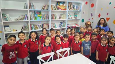 Akdeniz Üniversitesi öğrencileri, Hatay’ın Defne ilçesindeki depremzede çocuklar için anlamlı