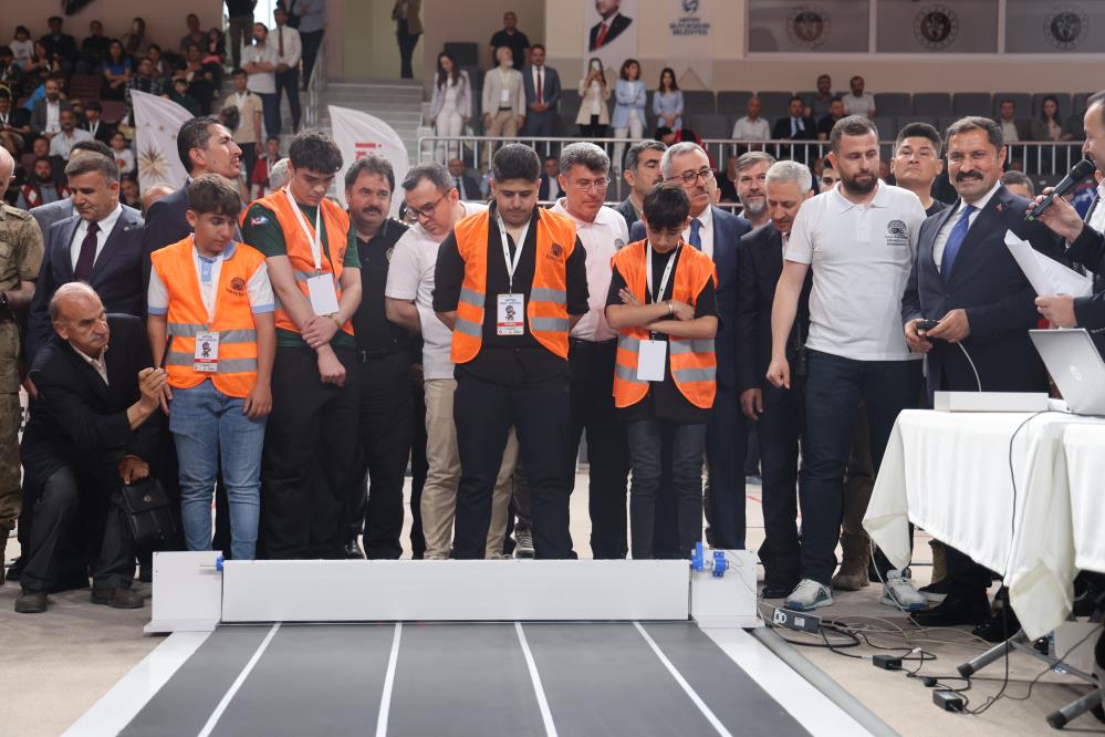 Depremin izlerini silmeye çalışan Hatay’da, 14-15 Mayıs tarihlerinde düzenlenen HATAYBOT