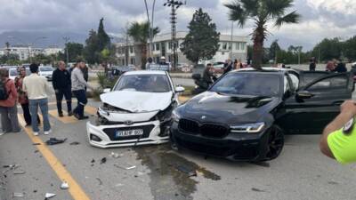 Hatay’ın Dörtyol ilçesi Hacı Bayram Türkoğlu Caddesi’nde meydana gelen kazada,