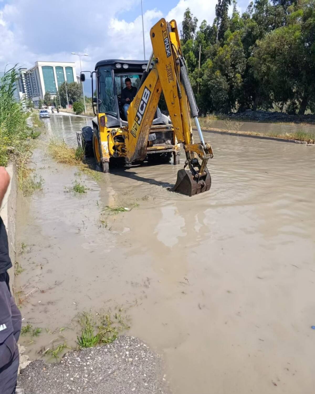 14 Mayıs Çarşamba gecesinden sabaha kadar süren yoğun sağanak yağış,