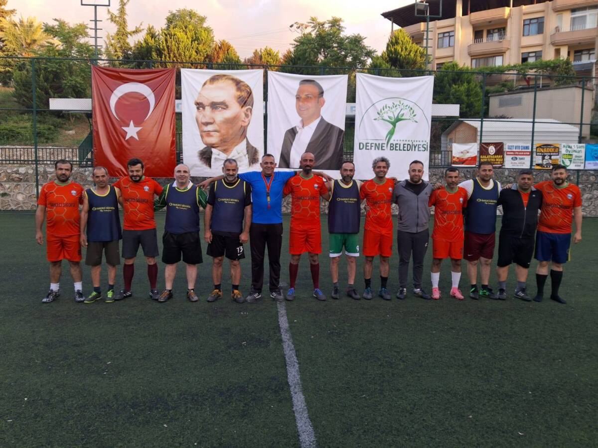 Defne Belediyesi organizasyonuyla ilçede düzenlenen futbol ve voleybol turnuvası tüm