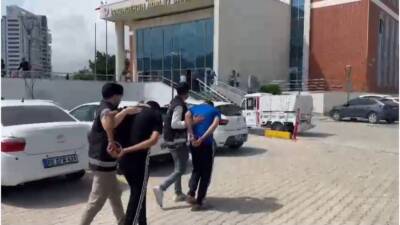 Hatay Emniyet Müdürlüğü ekipleri tarafından aranan şahısların yakalanmasına yönelik yürütülen