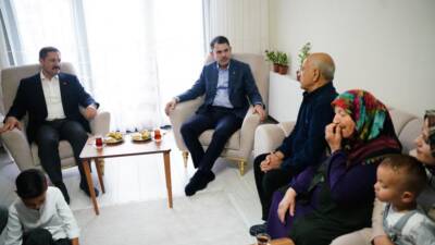 Çevre, Şehircilik ve İklim Değişikliği Bakanı Murat Kurum, deprem bölgesinin