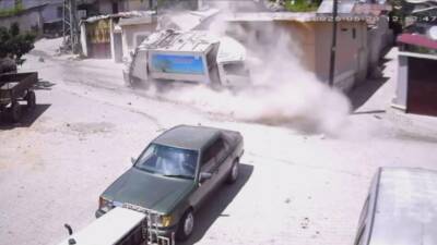 Hatay’ın Altınözü ilçesi Kıyıgören Mahallesi’nde meydana gelen kazada, sürücüsünün direksiyon