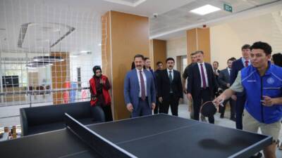 Hatay’ın Yayladağı ilçesinde inşa edilen Gençlik Merkezi, düzenlenen törenle hizmete