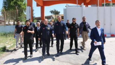 AFAD Başkanı Vali Ali Hamza Pehlivan, Hatay’ın sınır ilçesi Yayladağı’nda