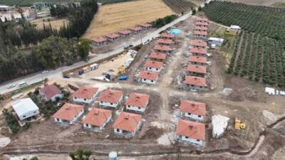 Hatay Büyükşehir Belediyesi (HBB), kentin kırsal kesimlerinde başlattığı dönüşüm çalışmaları