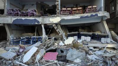 Depremin ardından hayatta kalmayı başaran vatandaşlar şimdi de hak arayışlarının