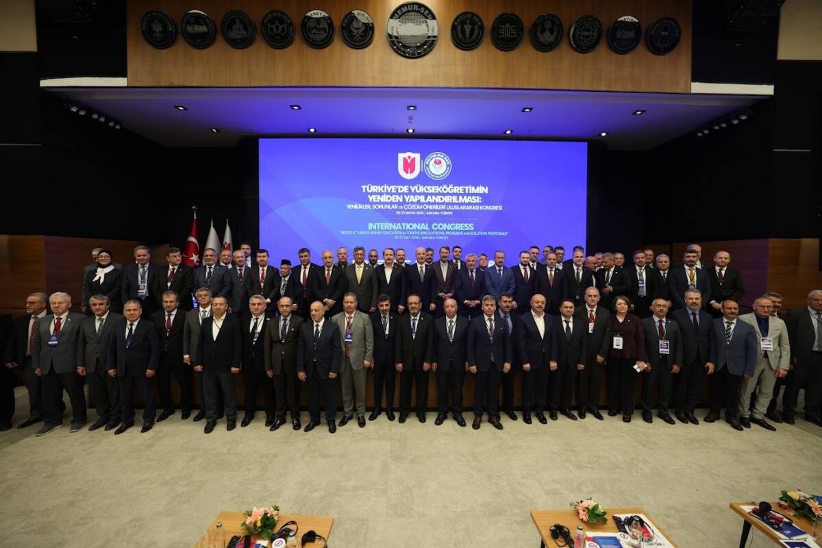Eğitim-Bir-Sen ve İbn Haldun Üniversitesi iş birliğiyle düzenlenen “Türkiye’de Yükseköğretimin