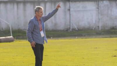 Hatayspor’un eski kaptanlarından ve teknik direktör Erdoğan Ay, bordo-beyazlı ekibin