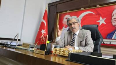 Kırıkhan Belediye Başkanı AKP’li Ömer Erdal Çelik’in şehir dışına çıkışı