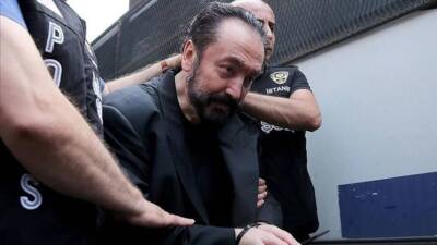 Adnan Oktar ve beraberindeki 16 sanığın yargılandığı davada, “nitelikli dolandırıcılık”