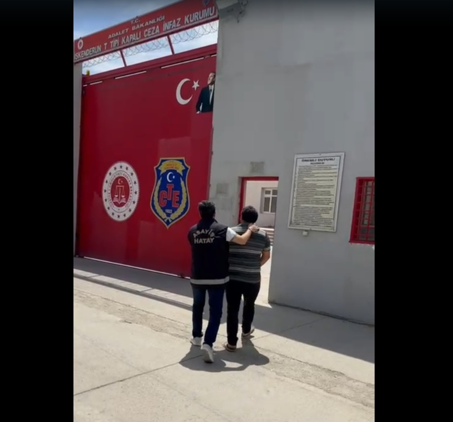 Hatay Emniyet Müdürlüğü ekiplerinin aranan şahıslara yönelik yürüttüğü çalışmalar kapsamında,
