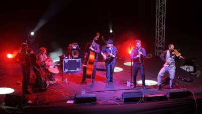 Hatay Büyükşehir Belediyesi (HBB), “Hatay Sanatla Ayağa Kalkıyor” sloganıyla sürdürdüğü