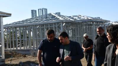 Belen Kaymakamı Mahmut Sami Yılmaz, yapım aşamasındaki Müftüler Köy Evleri