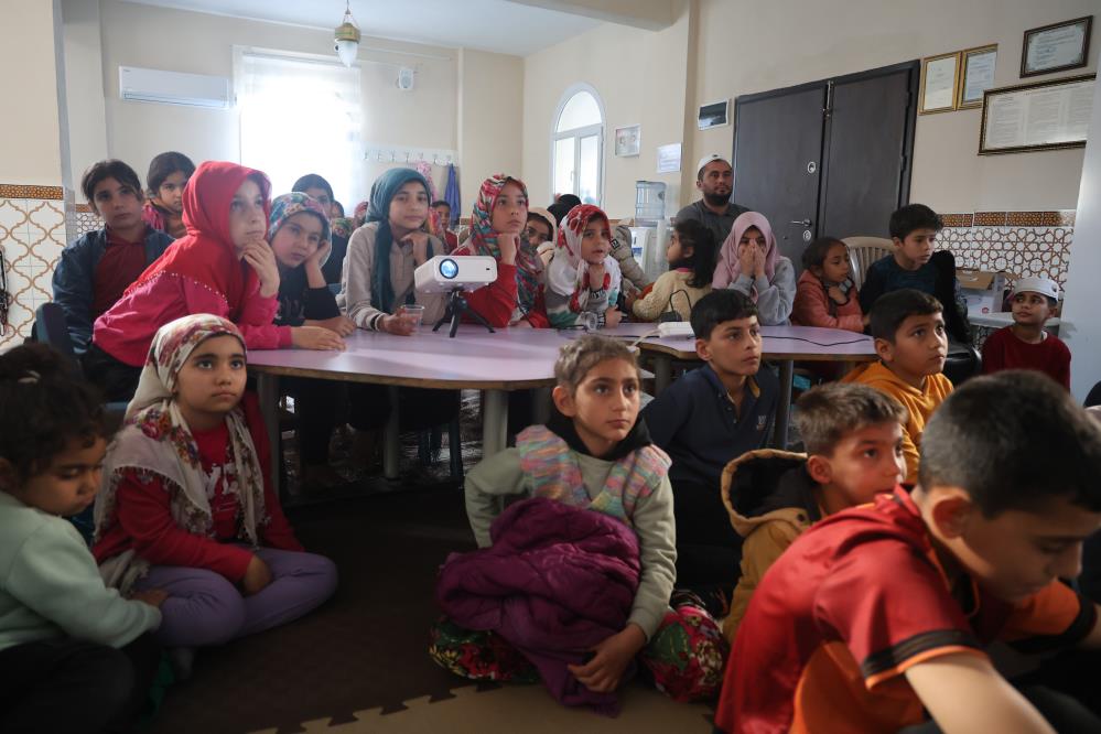 Hatay’ın Kırıkhan ilçesinde görev yapan imam Mustafa Demir, camide başlattığı