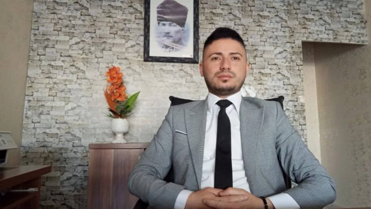 Cumhuriyet Halk Partisi (CHP) Payas İlçe Başkanı Erdinç Keskin, Anneler
