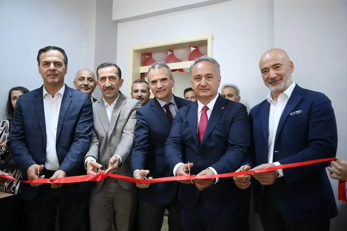 Zurich Sigorta Grubu, Z Zurich Vakfı ve Türk Eğitim Derneği