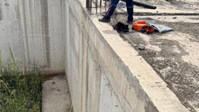 Hatay’ın Antakya ilçesinde 10 metre derinliğindeki bir inşaat temeline düşen