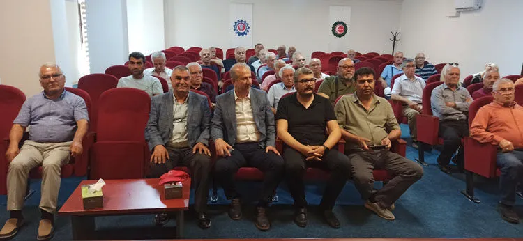 İsdemir Çalışanları ve Emeklileri Derneği üyeleri, Özçelik-İş Sendikası İskenderun Şubesi’nde