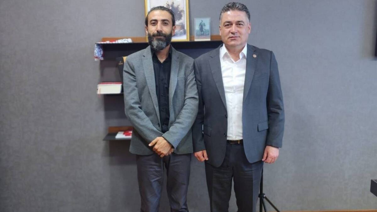 Antakyalı ünlü yönetmen Gazi İsmailoğulları, yeni belgesel filmi “Araftakiler” için