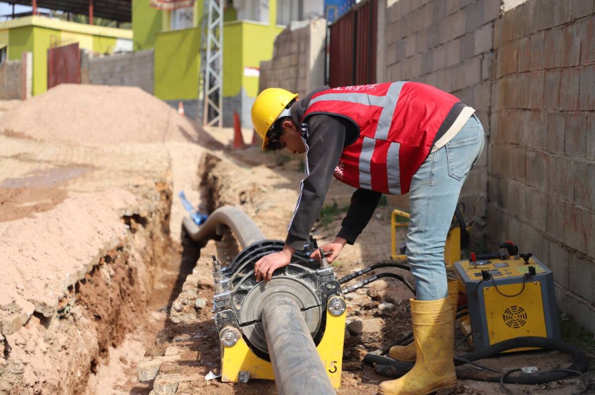 Hatay Büyükşehir Belediyesi (HBB), il genelindeki içme suyu sorunlarını kökten