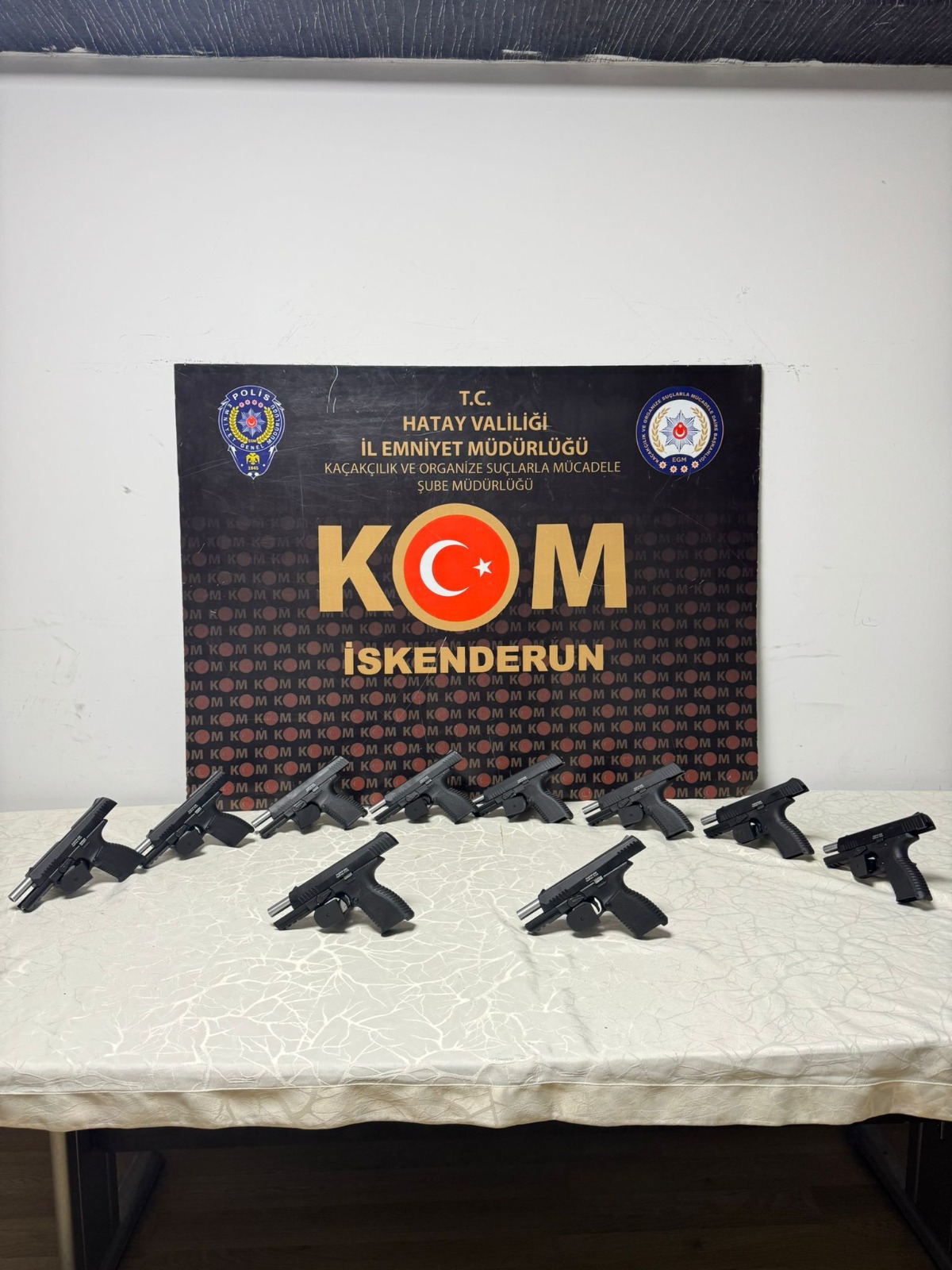 Hatay Emniyet Müdürlüğü ekiplerinin kaçakçılıkla mücadele kapsamında yürüttüğü başarılı operasyonlardan