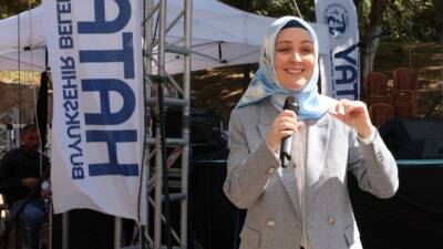 Çocuk gelişimi üzerine yazdığı eserlerle tanınan Hatice Kübra Tongar, Hatay