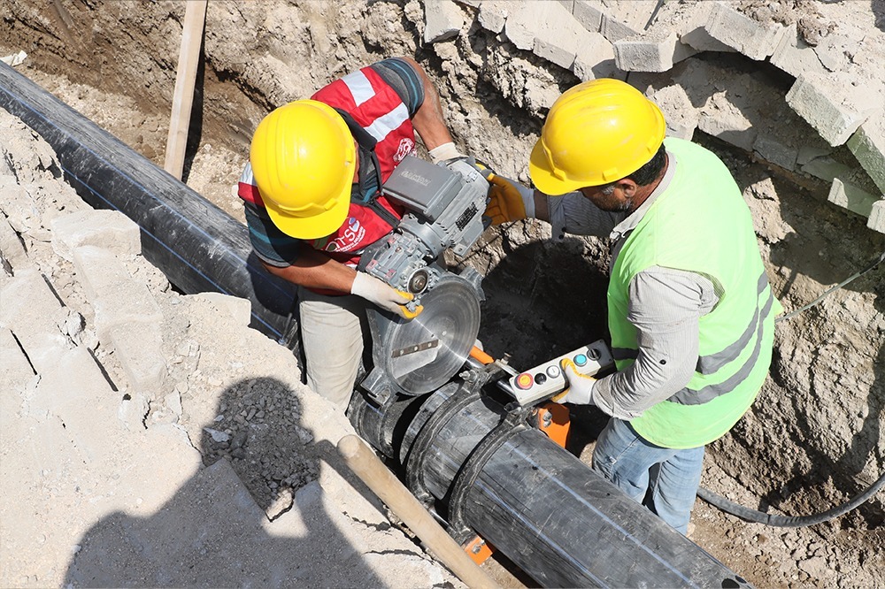 Hatay Büyükşehir Belediyesi, Samandağ ilçesinde yürüttüğü içme suyu altyapı çalışmalarıyla