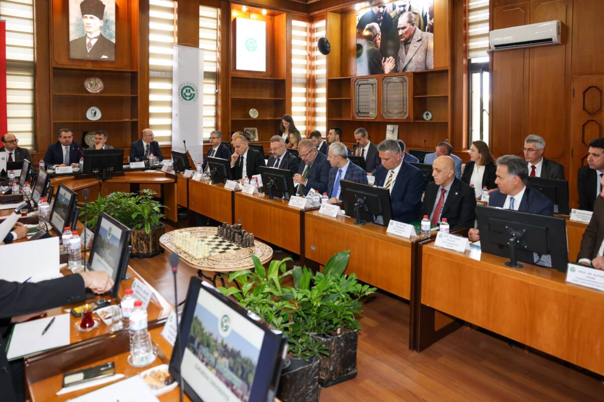 Hatay Mustafa Kemal Üniversitesi Rektörü Prof. Dr. Veysel Eren, üniversite