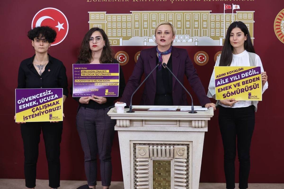 Mor Dayanışma, DEM Parti Mersin Milletvekili Perihan Koca’nın ev sahipliğinde