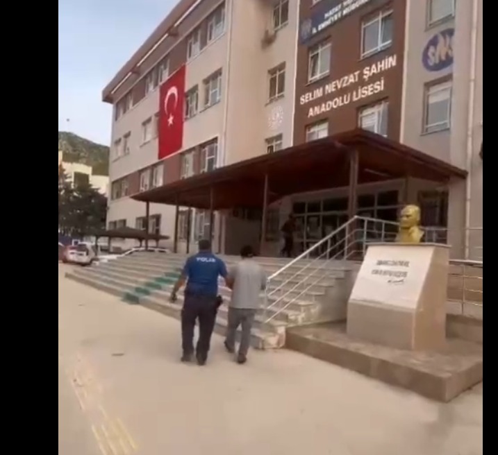 Hatay Emniyet Müdürlüğü ekiplerinin aranan şahısların yakalanmasına yönelik yürüttüğü çalışmalar
