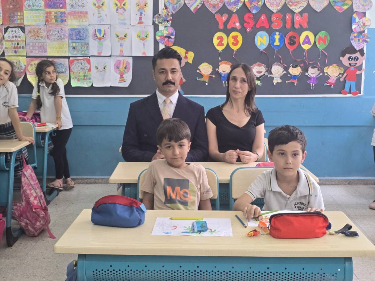 Hatay’ın Altınözü Kaymakamı Mehmet Sert, 27 yıl önce ilkokulda eğitim