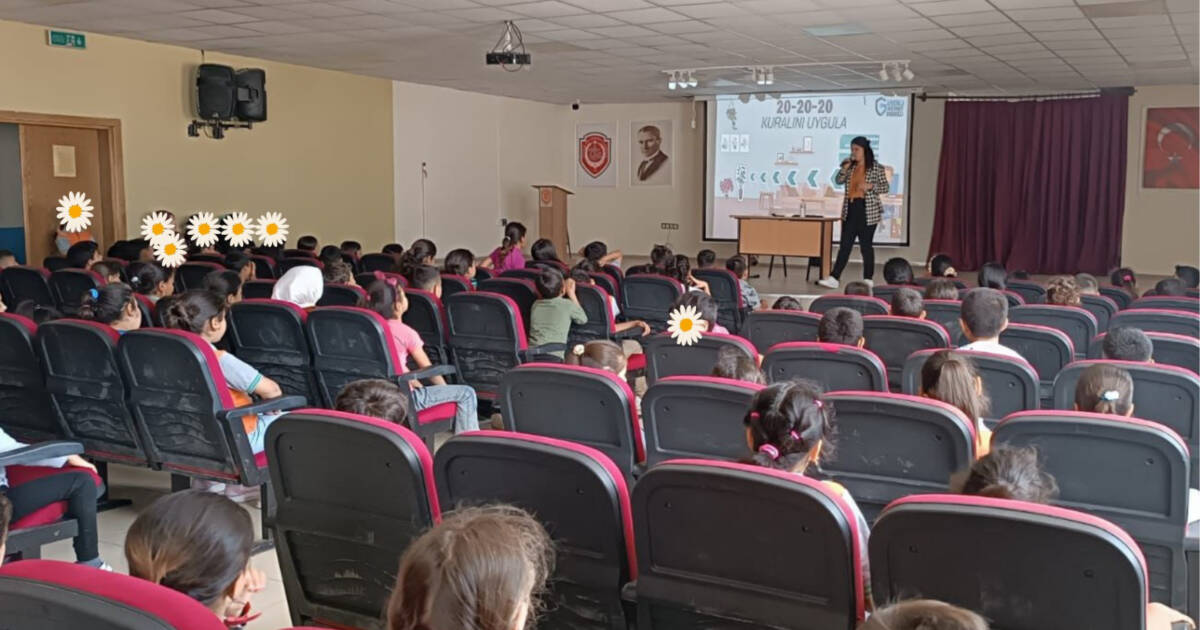 Hatay’ın Kırıkhan ilçesinde İlçe Sağlık Müdürlüğü tarafından yürütülen farkındalık eğitimleri
