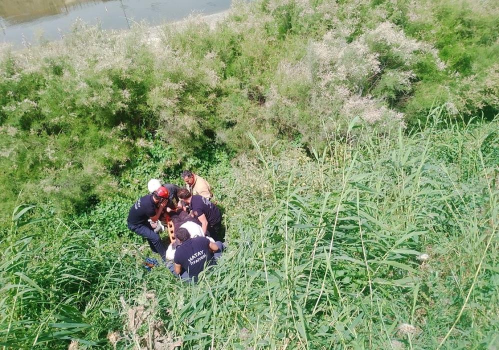 Hatay’ın Antakya ilçesine bağlı Güzelburç Mahallesi’nde meydana gelen kazada, bir