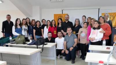 Hatay Öğretmen Akademileri bünyesinde faaliyet gösteren Müzik Akademisi, anlamlı bir