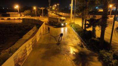 Hatay Büyükşehir Belediyesi (HBB), kent genelinde sürdürdüğü temizlik seferberliğini gece