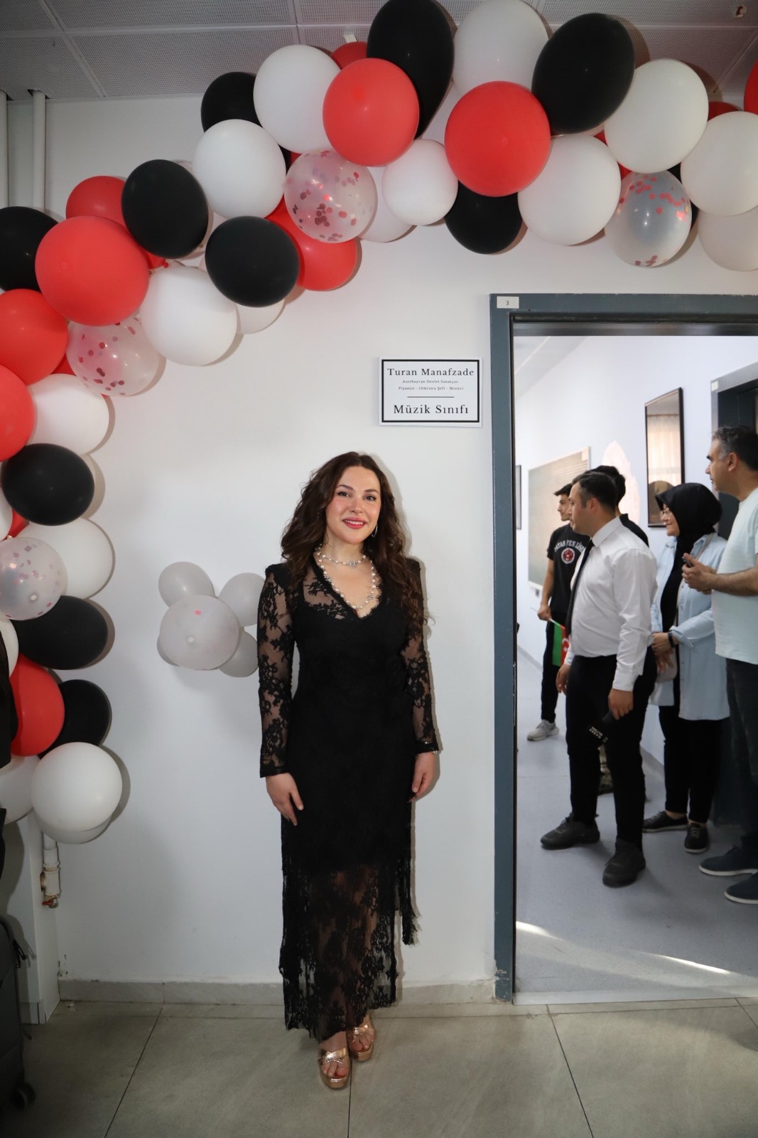 Sanatçı ve besteci Turan Manafzade, geçtiğimiz yıl başlattığı #Türkiye100İyilikHareketi kapsamında