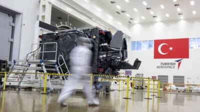 Ulaştırma ve Altyapı Bakanı Abdulkadir Uraloğlu, Türkiye’nin ilk yerli ve