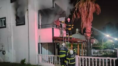 Hatay’ın Arsuz ilçesine bağlı Gökmeydanı Mahallesi’nde bulunan iki katlı bir