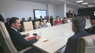 Hatay Valisi Mustafa Masatlı, Milli Eğitim Bakanlığı tarafından düzenlenen İlköğretim