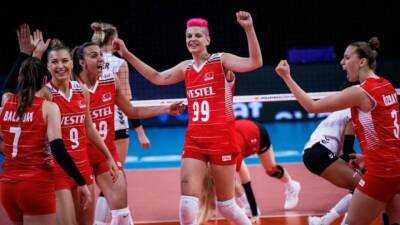 İstanbul’un ev sahipliğinde devam eden 2025 Kadınlar VNL’de A Milli