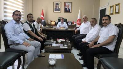 Hatay’da Yeşilay Hatay Şube Başkanı İbrahim Kuyubaşıoğlu ve yönetim kurulu