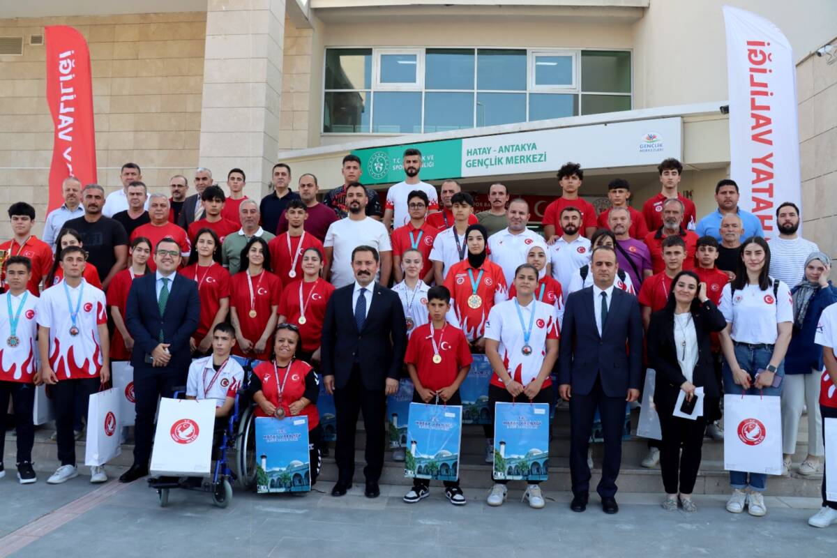Hatay Valisi Mustafa Masatlı, 6 Şubat depremlerinden etkilenmelerine rağmen farklı