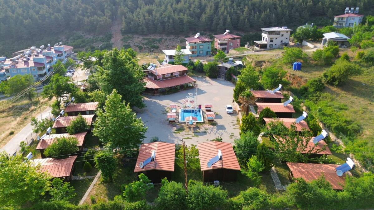 Trabzon’un Çaykara ilçesindeki sel ve heyelan sonrası ailesiyle birlikte Hatay’ın