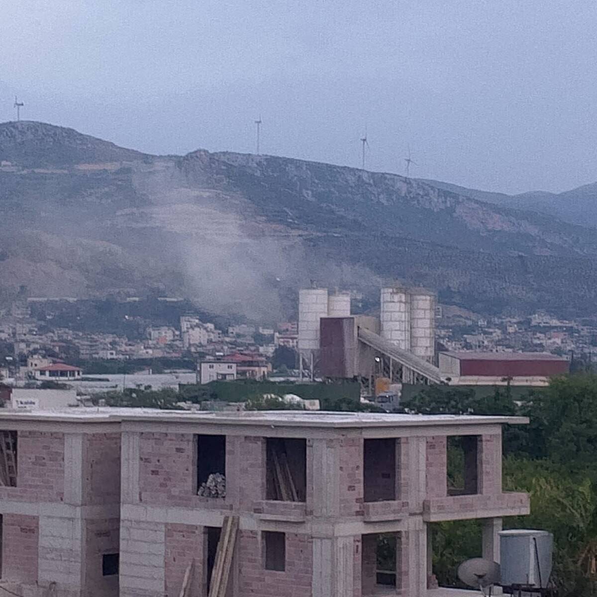 Hatay’ın Samandağ ilçesi Atatürk Mahallesi’nde çevre yolu kenarında kurulan beton