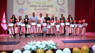 Hatay Mustafa Kemal Üniversitesi (HMKÜ) Kreşi’nde mezuniyet heyecanı yaşandı. Minik
