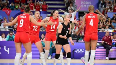 12023 yılında FIVB Milletler Ligi (VNL) şampiyonu olarak tarih yazan