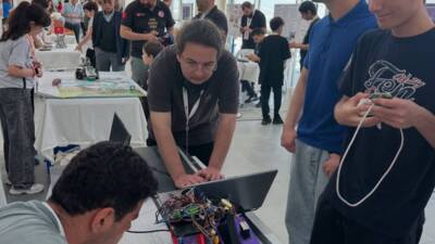 Hatay Fen Lisesi öğrencileri, bilim ve teknoloji yolculuğunda vites yükseltti.